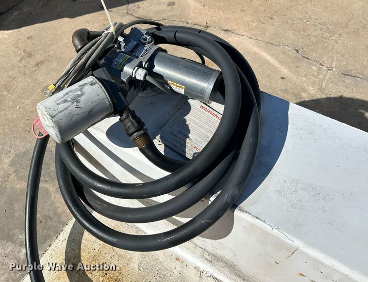 image for item EK2582 (2) auxiliary fuel tank