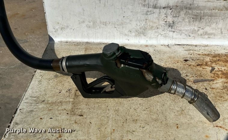 image for item EK2582 (2) auxiliary fuel tank