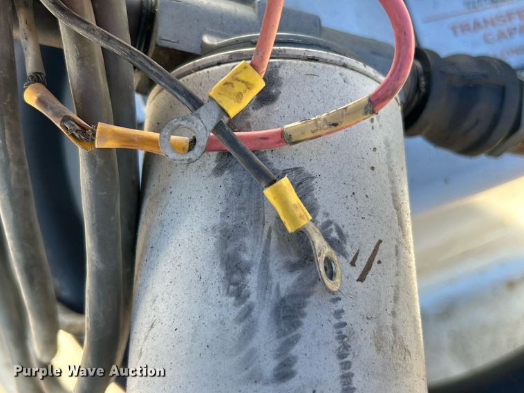 image for item EK2582 (2) auxiliary fuel tank