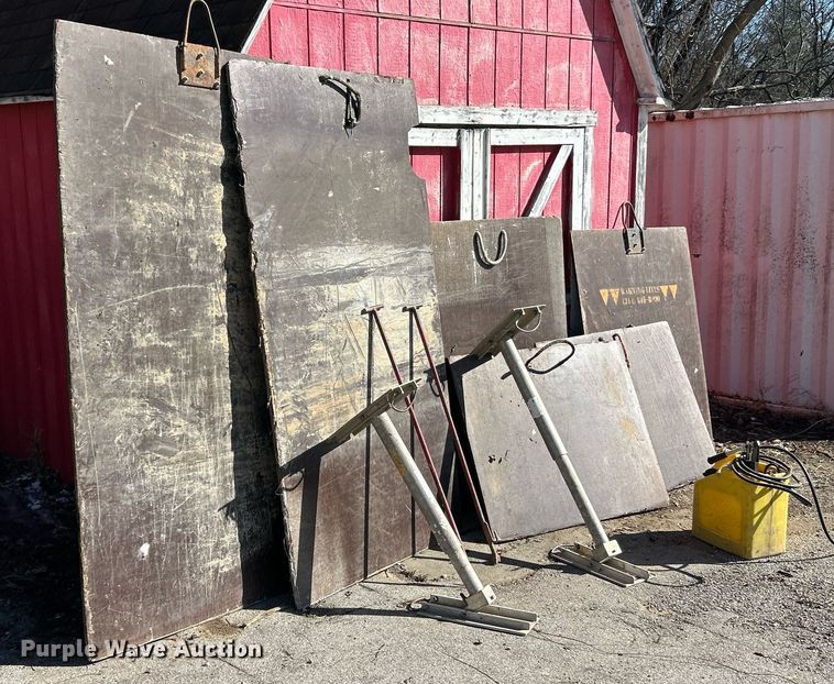 image for item EK2586 Shoring equipment