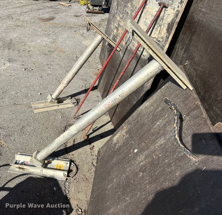 image for item EK2586 Shoring equipment