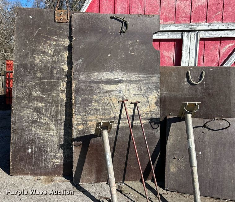 image for item EK2586 Shoring equipment