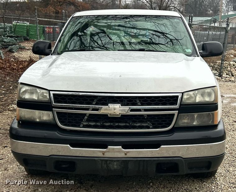 image for item EK2589 2006 Chevrolet Silverado 1500 Ext. Cab pickup truck