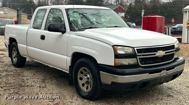 image for item EK2589 2006 Chevrolet Silverado 1500 Ext. Cab pickup truck