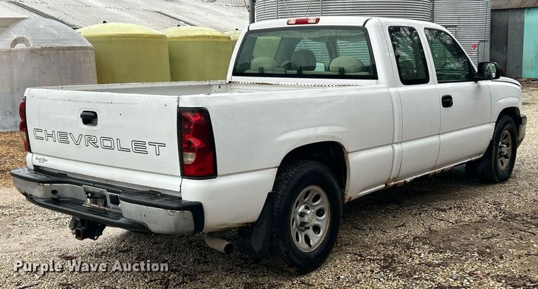 image for item EK2589 2006 Chevrolet Silverado 1500 Ext. Cab pickup truck