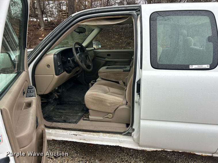 image for item EK2589 2006 Chevrolet Silverado 1500 Ext. Cab pickup truck