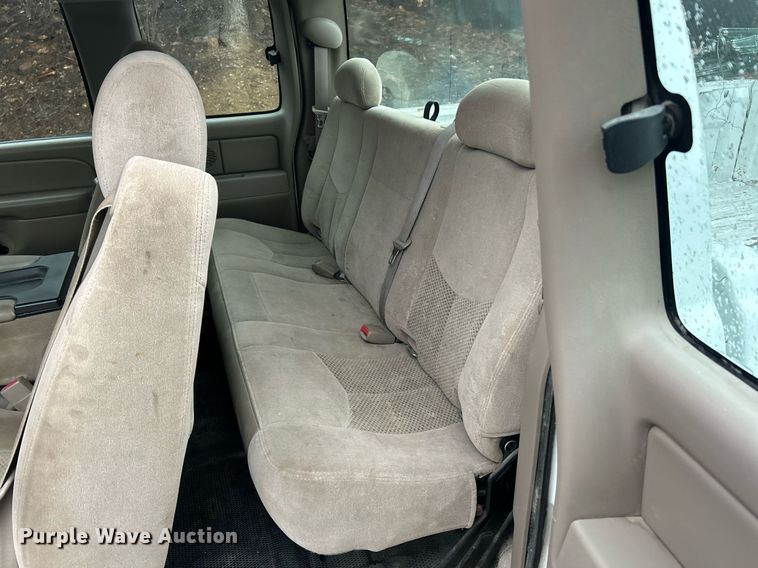 image for item EK2589 2006 Chevrolet Silverado 1500 Ext. Cab pickup truck