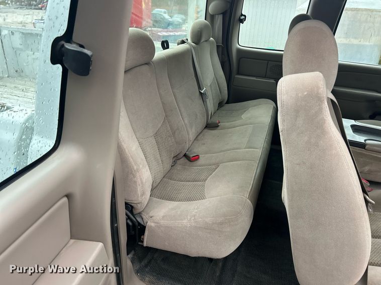 image for item EK2589 2006 Chevrolet Silverado 1500 Ext. Cab pickup truck