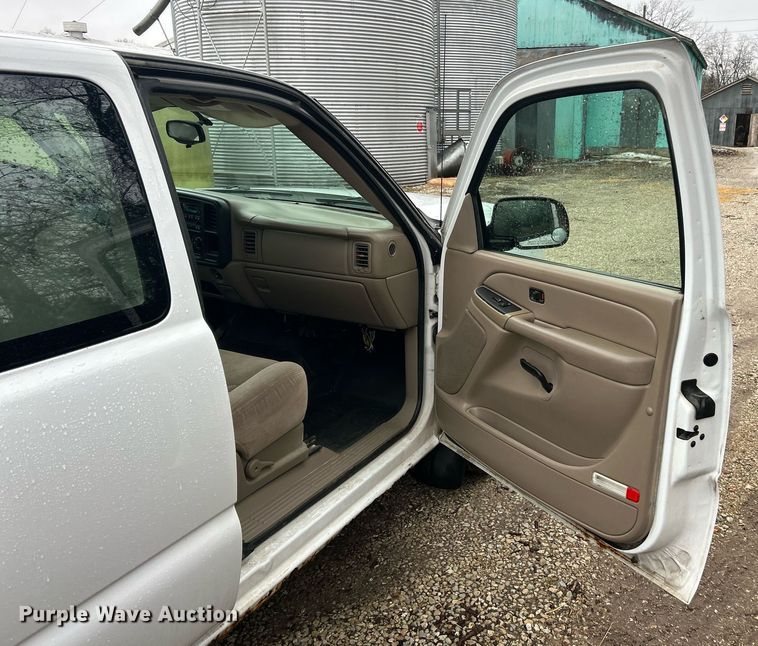 image for item EK2589 2006 Chevrolet Silverado 1500 Ext. Cab pickup truck