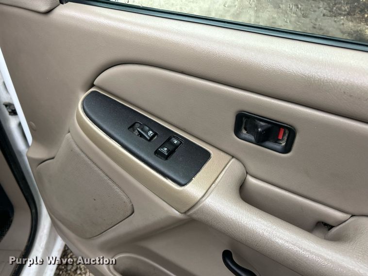 image for item EK2589 2006 Chevrolet Silverado 1500 Ext. Cab pickup truck