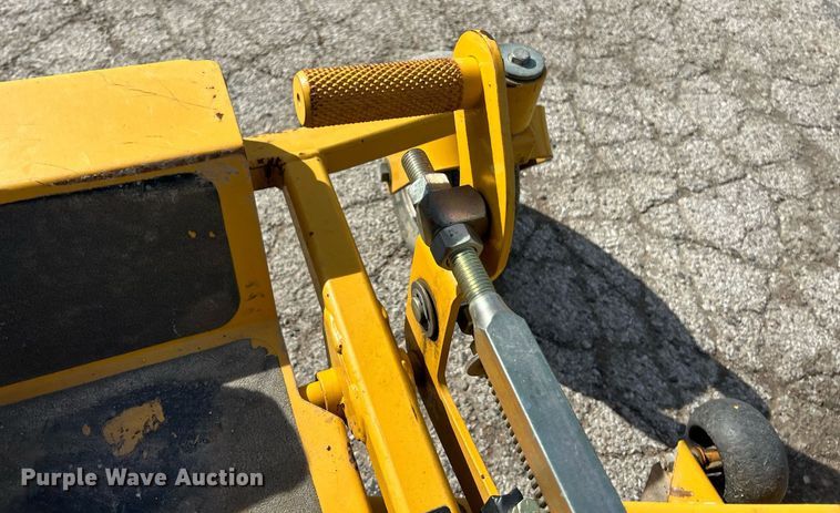 image for item EK2601 2008 Hustler Fastrack Super Duty ZTR lawn mower