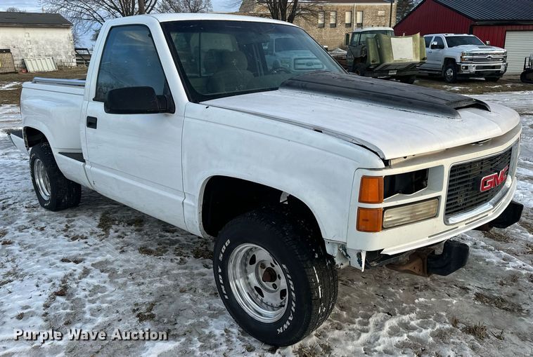 image for item EN5050 1992 GMC pickup truck