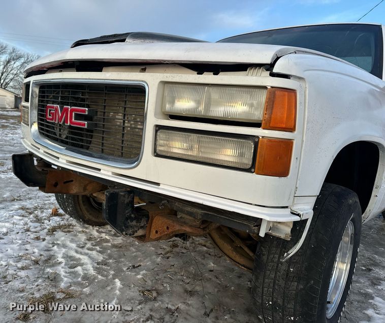 image for item EN5050 1992 GMC pickup truck