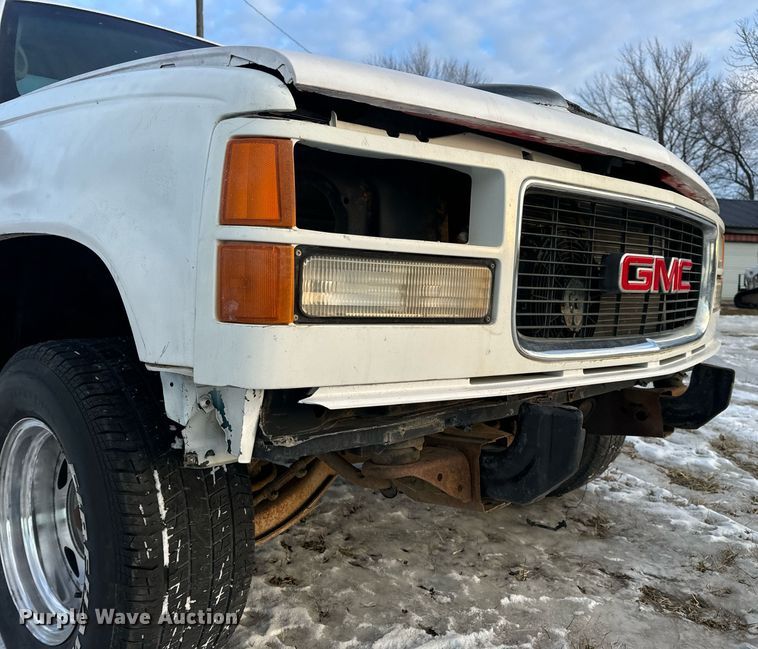 image for item EN5050 1992 GMC pickup truck