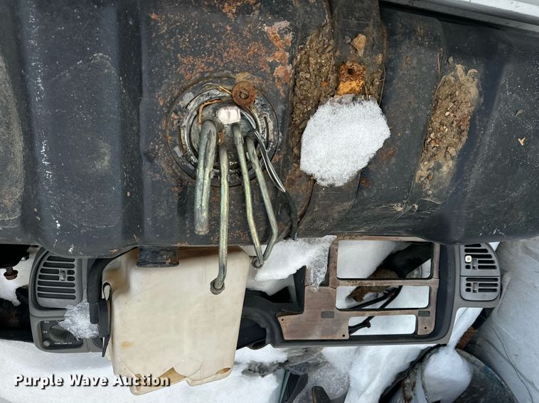 image for item EN5050 1992 GMC pickup truck