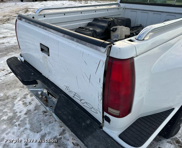 image for item EN5050 1992 GMC pickup truck