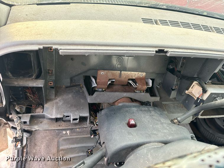 image for item EN5050 1992 GMC pickup truck