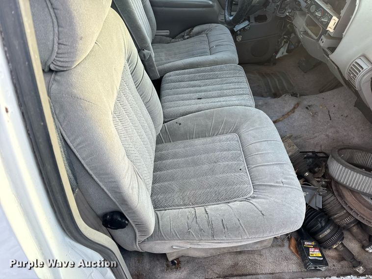 image for item EN5050 1992 GMC pickup truck