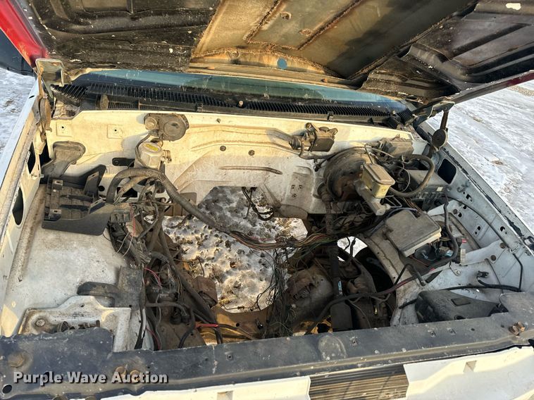 image for item EN5050 1992 GMC pickup truck