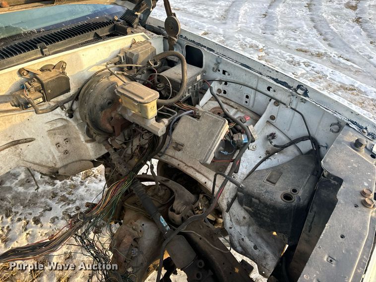 image for item EN5050 1992 GMC pickup truck