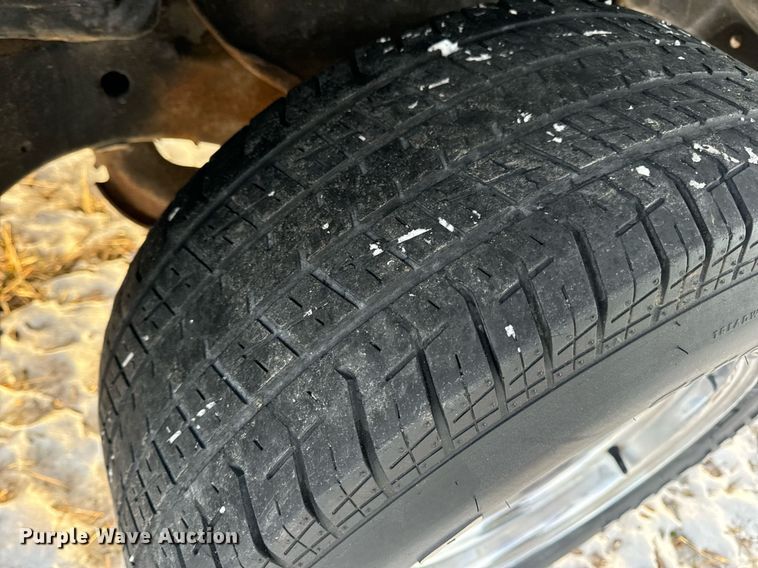 image for item EN5050 1992 GMC pickup truck