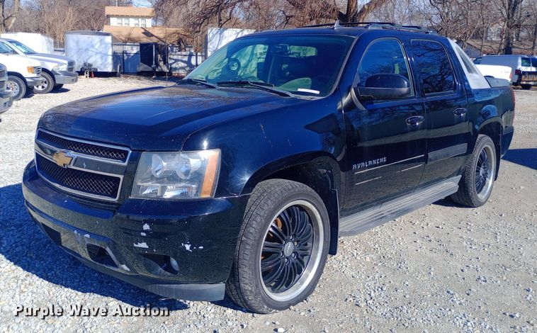image for item EO0548 2012 Chevrolet  Avalanche Crew Cab pickup truck