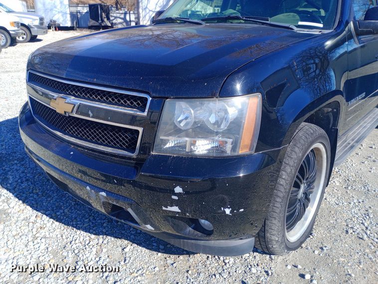 image for item EO0548 2012 Chevrolet  Avalanche Crew Cab pickup truck