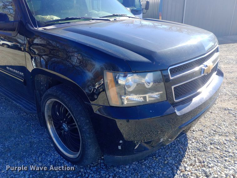 image for item EO0548 2012 Chevrolet  Avalanche Crew Cab pickup truck