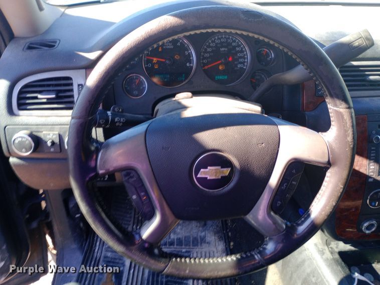 image for item EO0548 2012 Chevrolet  Avalanche Crew Cab pickup truck