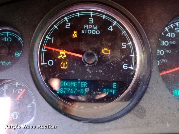 image for item EO0548 2012 Chevrolet  Avalanche Crew Cab pickup truck