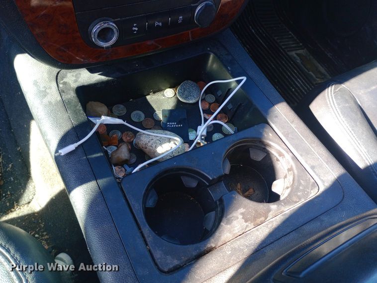 image for item EO0548 2012 Chevrolet  Avalanche Crew Cab pickup truck