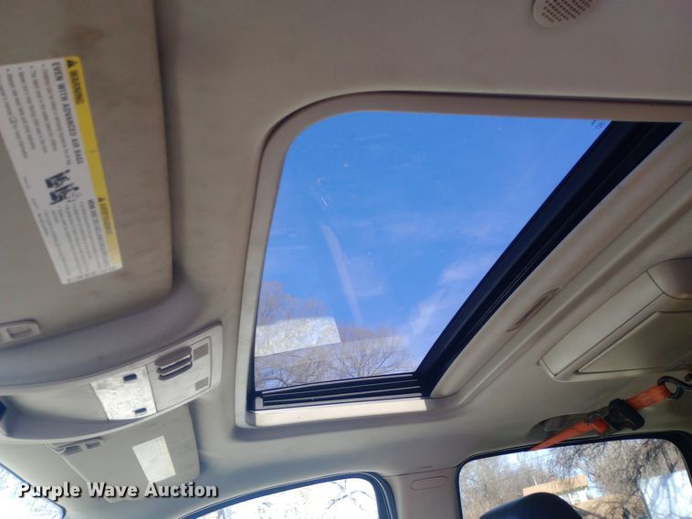 image for item EO0548 2012 Chevrolet  Avalanche Crew Cab pickup truck