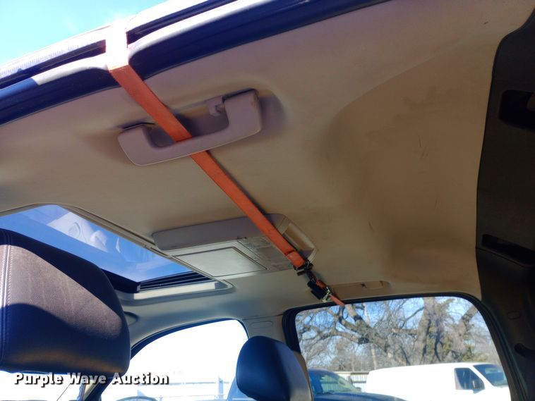 image for item EO0548 2012 Chevrolet  Avalanche Crew Cab pickup truck