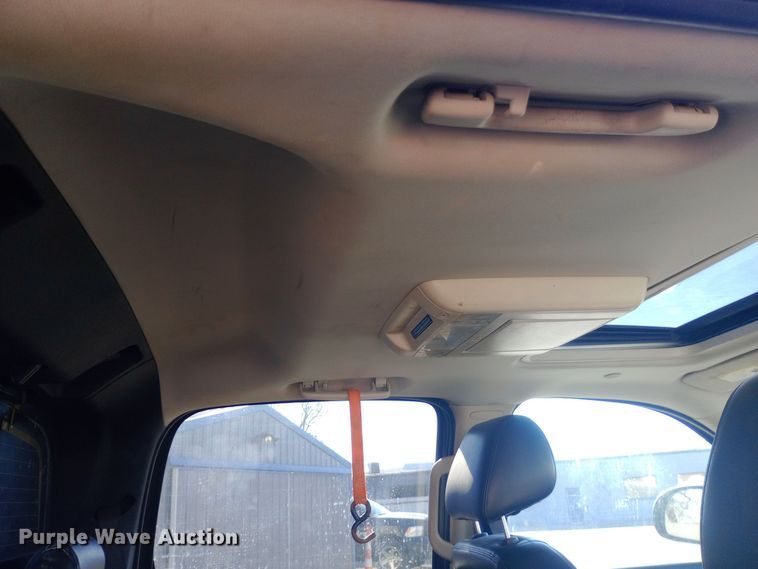 image for item EO0548 2012 Chevrolet  Avalanche Crew Cab pickup truck