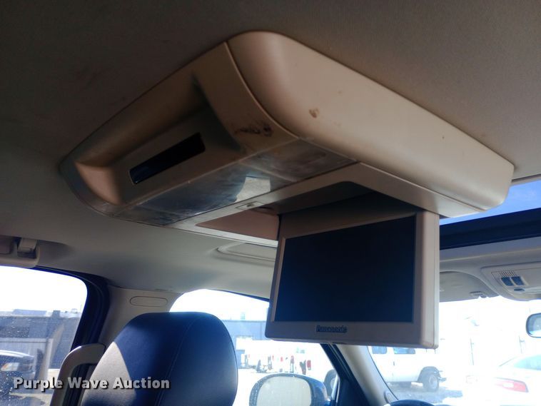 image for item EO0548 2012 Chevrolet  Avalanche Crew Cab pickup truck