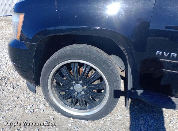 image for item EO0548 2012 Chevrolet  Avalanche Crew Cab pickup truck