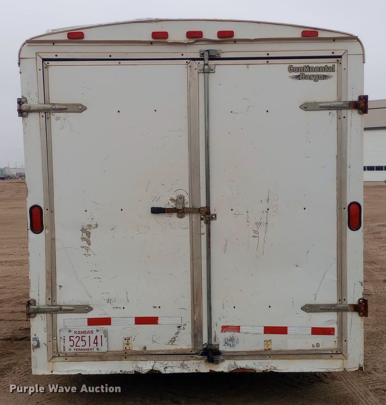 image for item EO0553 2009 Forest River Express enclosed cargo trailer