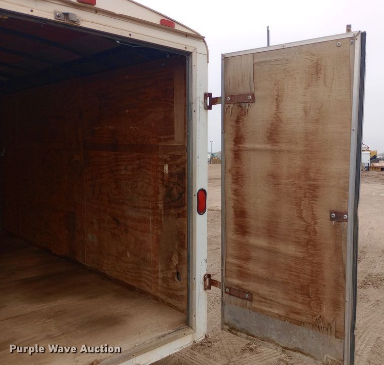 image for item EO0553 2009 Forest River Express enclosed cargo trailer