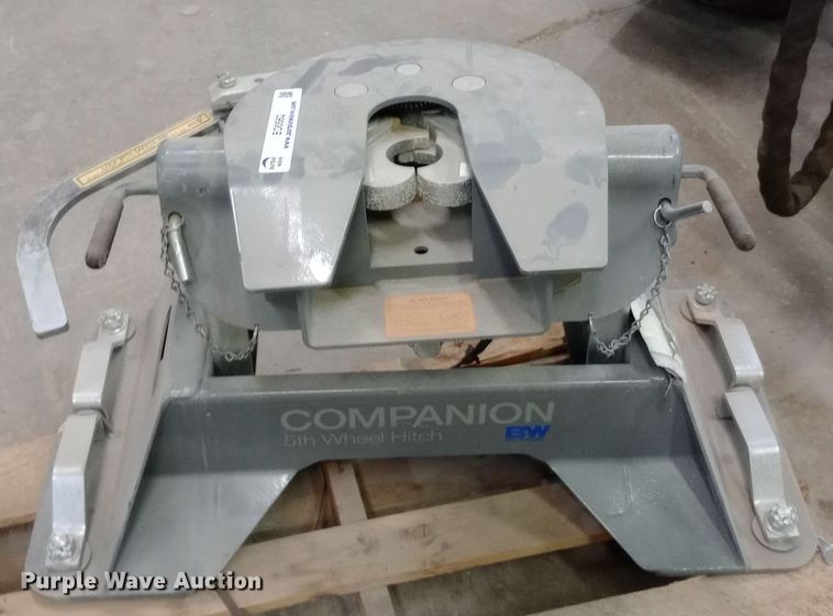 image for item EO0562 BW Companion fifth wheel hitch
