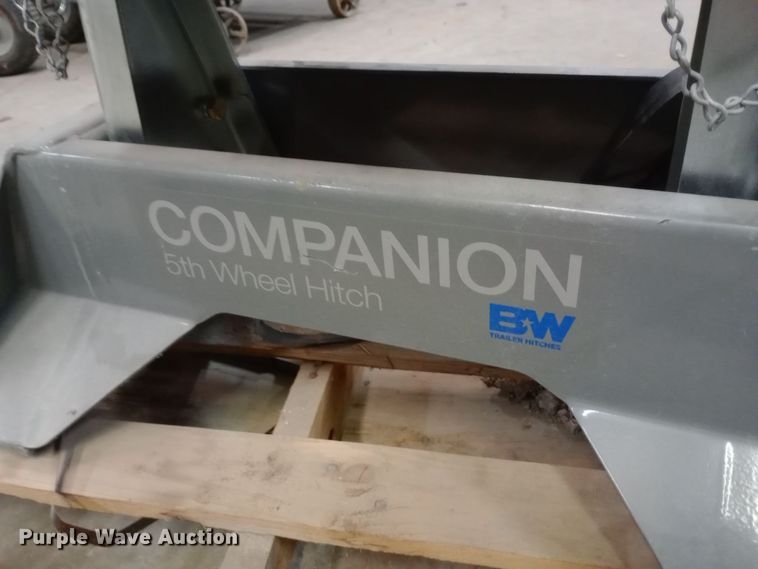 image for item EO0562 BW Companion fifth wheel hitch