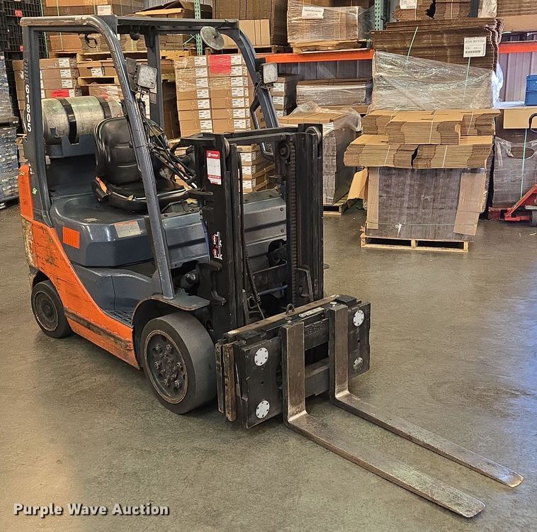 image for item EQ3907 Toyota  8FGCU25 forklift