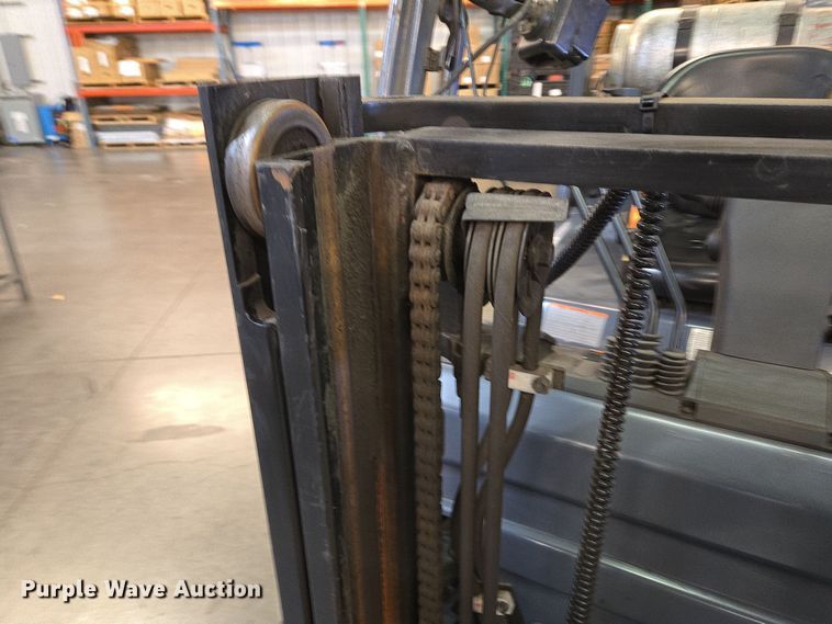 image for item EQ3907 Toyota  8FGCU25 forklift