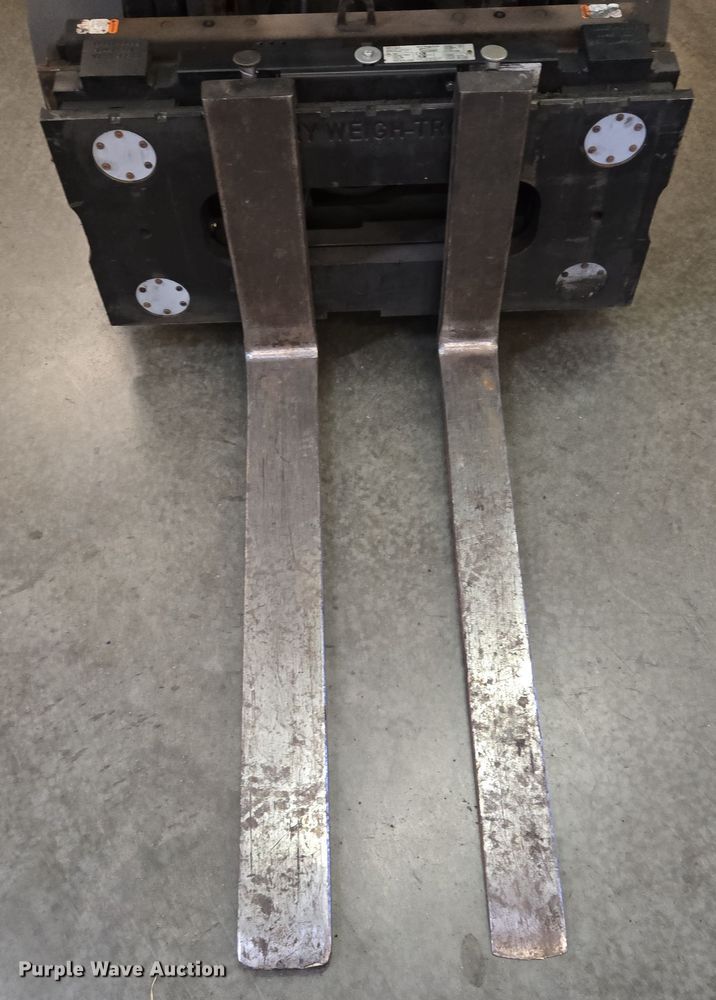 image for item EQ3907 Toyota  8FGCU25 forklift