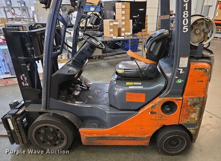 image for item EQ3907 Toyota  8FGCU25 forklift