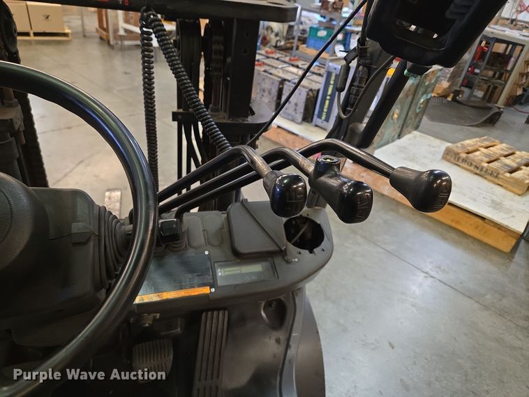 image for item EQ3907 Toyota  8FGCU25 forklift