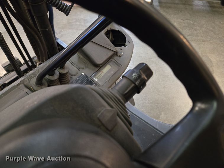 image for item EQ3907 Toyota  8FGCU25 forklift