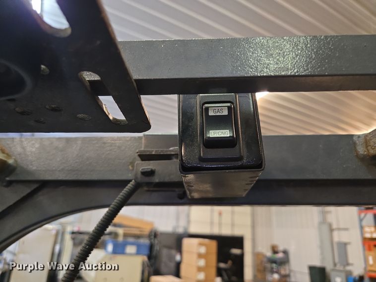 image for item EQ3907 Toyota  8FGCU25 forklift