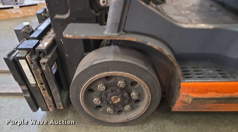 image for item EQ3907 Toyota  8FGCU25 forklift