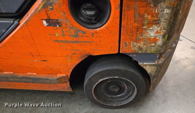 image for item EQ3907 Toyota  8FGCU25 forklift