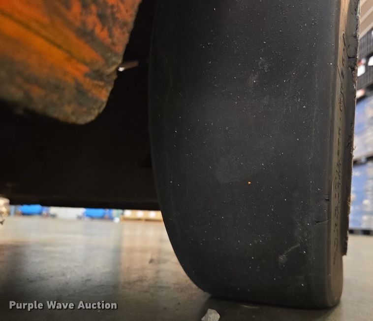 image for item EQ3907 Toyota  8FGCU25 forklift